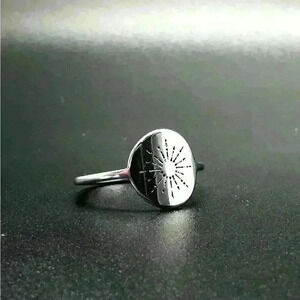 Sunburst Ring 🫶🏼